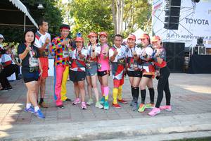 BIB: 696, 1846, 2178
                            <button type="button" onclick="openModal(6545486)" class="btn btn-primary btn-sm float-right btn-popup" data-toggle="modal" data-target=".modal-high-quality">
                        <i class="fas fa-shopping-cart"></i> Add to Cart
                    </button>
                                            <button type="button" onclick="isThisMe(6545486, true)" class="btn btn-success btn-sm float-right btn-popup btn-isme hidden" data-toggle="tooltip" data-placement="bottom" title="นี่คือรูปของคุณใช่ไหม คลิกที่นี่เพื่อเอาเข้าอัลบั้ม">
                        <i class="fas fa-plus"></i> Add to album
                    </button>
                    <button type="button" onclick="isThisMe(6545486, false)" class="btn btn-warning btn-sm float-right btn-popup btn-isnotme hidden">
                        <i class="fas fa-ban"></i> Remove from album
                    </button>