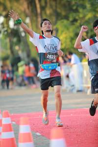 BIB: 2622
                            <button type="button" onclick="openModal(6553199)" class="btn btn-primary btn-sm float-right btn-popup" data-toggle="modal" data-target=".modal-high-quality">
                        <i class="fas fa-shopping-cart"></i> Add to Cart
                    </button>
                                            <button type="button" onclick="isThisMe(6553199, true)" class="btn btn-success btn-sm float-right btn-popup btn-isme hidden" data-toggle="tooltip" data-placement="bottom" title="นี่คือรูปของคุณใช่ไหม คลิกที่นี่เพื่อเอาเข้าอัลบั้ม">
                        <i class="fas fa-plus"></i> Add to album
                    </button>
                    <button type="button" onclick="isThisMe(6553199, false)" class="btn btn-warning btn-sm float-right btn-popup btn-isnotme hidden">
                        <i class="fas fa-ban"></i> Remove from album
                    </button>