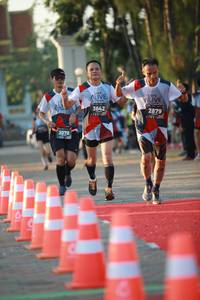 BIB: 3642, 2879, 2078
                            <button type="button" onclick="openModal(6553363)" class="btn btn-primary btn-sm float-right btn-popup" data-toggle="modal" data-target=".modal-high-quality">
                        <i class="fas fa-shopping-cart"></i> Add to Cart
                    </button>
                                            <button type="button" onclick="isThisMe(6553363, true)" class="btn btn-success btn-sm float-right btn-popup btn-isme hidden" data-toggle="tooltip" data-placement="bottom" title="นี่คือรูปของคุณใช่ไหม คลิกที่นี่เพื่อเอาเข้าอัลบั้ม">
                        <i class="fas fa-plus"></i> Add to album
                    </button>
                    <button type="button" onclick="isThisMe(6553363, false)" class="btn btn-warning btn-sm float-right btn-popup btn-isnotme hidden">
                        <i class="fas fa-ban"></i> Remove from album
                    </button>