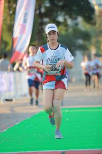 BIB: 396
                            <button type="button" onclick="openModal(6553709)" class="btn btn-primary btn-sm float-right btn-popup" data-toggle="modal" data-target=".modal-high-quality">
                        <i class="fas fa-shopping-cart"></i> Add to Cart
                    </button>
                                            <button type="button" onclick="isThisMe(6553709, true)" class="btn btn-success btn-sm float-right btn-popup btn-isme hidden" data-toggle="tooltip" data-placement="bottom" title="นี่คือรูปของคุณใช่ไหม คลิกที่นี่เพื่อเอาเข้าอัลบั้ม">
                        <i class="fas fa-plus"></i> Add to album
                    </button>
                    <button type="button" onclick="isThisMe(6553709, false)" class="btn btn-warning btn-sm float-right btn-popup btn-isnotme hidden">
                        <i class="fas fa-ban"></i> Remove from album
                    </button>