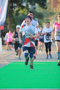 BIB: 680
                            <button type="button" onclick="openModal(6553919)" class="btn btn-primary btn-sm float-right btn-popup" data-toggle="modal" data-target=".modal-high-quality">
                        <i class="fas fa-shopping-cart"></i> Add to Cart
                    </button>
                                            <button type="button" onclick="isThisMe(6553919, true)" class="btn btn-success btn-sm float-right btn-popup btn-isme hidden" data-toggle="tooltip" data-placement="bottom" title="นี่คือรูปของคุณใช่ไหม คลิกที่นี่เพื่อเอาเข้าอัลบั้ม">
                        <i class="fas fa-plus"></i> Add to album
                    </button>
                    <button type="button" onclick="isThisMe(6553919, false)" class="btn btn-warning btn-sm float-right btn-popup btn-isnotme hidden">
                        <i class="fas fa-ban"></i> Remove from album
                    </button>