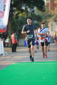 BIB: 6085, 2019
                            <button type="button" onclick="openModal(6553420)" class="btn btn-primary btn-sm float-right btn-popup" data-toggle="modal" data-target=".modal-high-quality">
                        <i class="fas fa-shopping-cart"></i> Add to Cart
                    </button>
                                            <button type="button" onclick="isThisMe(6553420, true)" class="btn btn-success btn-sm float-right btn-popup btn-isme hidden" data-toggle="tooltip" data-placement="bottom" title="นี่คือรูปของคุณใช่ไหม คลิกที่นี่เพื่อเอาเข้าอัลบั้ม">
                        <i class="fas fa-plus"></i> Add to album
                    </button>
                    <button type="button" onclick="isThisMe(6553420, false)" class="btn btn-warning btn-sm float-right btn-popup btn-isnotme hidden">
                        <i class="fas fa-ban"></i> Remove from album
                    </button>