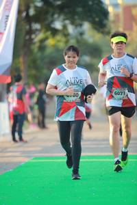 BIB: 6071
                            <button type="button" onclick="openModal(6553853)" class="btn btn-primary btn-sm float-right btn-popup" data-toggle="modal" data-target=".modal-high-quality">
                        <i class="fas fa-shopping-cart"></i> Add to Cart
                    </button>
                                            <button type="button" onclick="isThisMe(6553853, true)" class="btn btn-success btn-sm float-right btn-popup btn-isme hidden" data-toggle="tooltip" data-placement="bottom" title="นี่คือรูปของคุณใช่ไหม คลิกที่นี่เพื่อเอาเข้าอัลบั้ม">
                        <i class="fas fa-plus"></i> Add to album
                    </button>
                    <button type="button" onclick="isThisMe(6553853, false)" class="btn btn-warning btn-sm float-right btn-popup btn-isnotme hidden">
                        <i class="fas fa-ban"></i> Remove from album
                    </button>