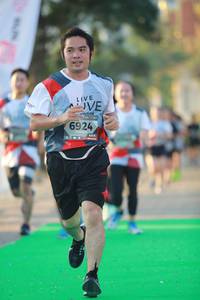 BIB: 6924
                            <button type="button" onclick="openModal(6554089)" class="btn btn-primary btn-sm float-right btn-popup" data-toggle="modal" data-target=".modal-high-quality">
                        <i class="fas fa-shopping-cart"></i> Add to Cart
                    </button>
                                            <button type="button" onclick="isThisMe(6554089, true)" class="btn btn-success btn-sm float-right btn-popup btn-isme hidden" data-toggle="tooltip" data-placement="bottom" title="นี่คือรูปของคุณใช่ไหม คลิกที่นี่เพื่อเอาเข้าอัลบั้ม">
                        <i class="fas fa-plus"></i> Add to album
                    </button>
                    <button type="button" onclick="isThisMe(6554089, false)" class="btn btn-warning btn-sm float-right btn-popup btn-isnotme hidden">
                        <i class="fas fa-ban"></i> Remove from album
                    </button>