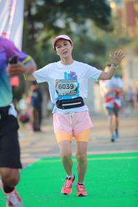 BIB: 6039
                            <button type="button" onclick="openModal(6553768)" class="btn btn-primary btn-sm float-right btn-popup" data-toggle="modal" data-target=".modal-high-quality">
                        <i class="fas fa-shopping-cart"></i> Add to Cart
                    </button>
                                            <button type="button" onclick="isThisMe(6553768, true)" class="btn btn-success btn-sm float-right btn-popup btn-isme hidden" data-toggle="tooltip" data-placement="bottom" title="นี่คือรูปของคุณใช่ไหม คลิกที่นี่เพื่อเอาเข้าอัลบั้ม">
                        <i class="fas fa-plus"></i> Add to album
                    </button>
                    <button type="button" onclick="isThisMe(6553768, false)" class="btn btn-warning btn-sm float-right btn-popup btn-isnotme hidden">
                        <i class="fas fa-ban"></i> Remove from album
                    </button>