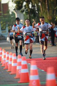 BIB: 2879, 3642, 2078
                            <button type="button" onclick="openModal(6553365)" class="btn btn-primary btn-sm float-right btn-popup" data-toggle="modal" data-target=".modal-high-quality">
                        <i class="fas fa-shopping-cart"></i> Add to Cart
                    </button>
                                            <button type="button" onclick="isThisMe(6553365, true)" class="btn btn-success btn-sm float-right btn-popup btn-isme hidden" data-toggle="tooltip" data-placement="bottom" title="นี่คือรูปของคุณใช่ไหม คลิกที่นี่เพื่อเอาเข้าอัลบั้ม">
                        <i class="fas fa-plus"></i> Add to album
                    </button>
                    <button type="button" onclick="isThisMe(6553365, false)" class="btn btn-warning btn-sm float-right btn-popup btn-isnotme hidden">
                        <i class="fas fa-ban"></i> Remove from album
                    </button>