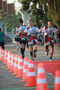 BIB: 3642, 2879, 2078
                            <button type="button" onclick="openModal(6553364)" class="btn btn-primary btn-sm float-right btn-popup" data-toggle="modal" data-target=".modal-high-quality">
                        <i class="fas fa-shopping-cart"></i> Add to Cart
                    </button>
                                            <button type="button" onclick="isThisMe(6553364, true)" class="btn btn-success btn-sm float-right btn-popup btn-isme hidden" data-toggle="tooltip" data-placement="bottom" title="นี่คือรูปของคุณใช่ไหม คลิกที่นี่เพื่อเอาเข้าอัลบั้ม">
                        <i class="fas fa-plus"></i> Add to album
                    </button>
                    <button type="button" onclick="isThisMe(6553364, false)" class="btn btn-warning btn-sm float-right btn-popup btn-isnotme hidden">
                        <i class="fas fa-ban"></i> Remove from album
                    </button>