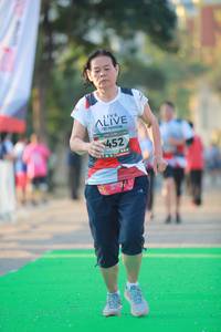 BIB: 452
                            <button type="button" onclick="openModal(6554326)" class="btn btn-primary btn-sm float-right btn-popup" data-toggle="modal" data-target=".modal-high-quality">
                        <i class="fas fa-shopping-cart"></i> Add to Cart
                    </button>
                                            <button type="button" onclick="isThisMe(6554326, true)" class="btn btn-success btn-sm float-right btn-popup btn-isme hidden" data-toggle="tooltip" data-placement="bottom" title="นี่คือรูปของคุณใช่ไหม คลิกที่นี่เพื่อเอาเข้าอัลบั้ม">
                        <i class="fas fa-plus"></i> Add to album
                    </button>
                    <button type="button" onclick="isThisMe(6554326, false)" class="btn btn-warning btn-sm float-right btn-popup btn-isnotme hidden">
                        <i class="fas fa-ban"></i> Remove from album
                    </button>