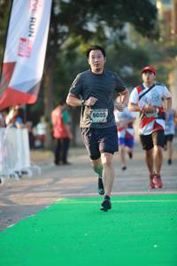 BIB: 6085
                            <button type="button" onclick="openModal(6553425)" class="btn btn-primary btn-sm float-right btn-popup" data-toggle="modal" data-target=".modal-high-quality">
                        <i class="fas fa-shopping-cart"></i> Add to Cart
                    </button>
                                            <button type="button" onclick="isThisMe(6553425, true)" class="btn btn-success btn-sm float-right btn-popup btn-isme hidden" data-toggle="tooltip" data-placement="bottom" title="นี่คือรูปของคุณใช่ไหม คลิกที่นี่เพื่อเอาเข้าอัลบั้ม">
                        <i class="fas fa-plus"></i> Add to album
                    </button>
                    <button type="button" onclick="isThisMe(6553425, false)" class="btn btn-warning btn-sm float-right btn-popup btn-isnotme hidden">
                        <i class="fas fa-ban"></i> Remove from album
                    </button>