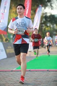 BIB: 933
                            <button type="button" onclick="openModal(6554220)" class="btn btn-primary btn-sm float-right btn-popup" data-toggle="modal" data-target=".modal-high-quality">
                        <i class="fas fa-shopping-cart"></i> Add to Cart
                    </button>
                                            <button type="button" onclick="isThisMe(6554220, true)" class="btn btn-success btn-sm float-right btn-popup btn-isme hidden" data-toggle="tooltip" data-placement="bottom" title="นี่คือรูปของคุณใช่ไหม คลิกที่นี่เพื่อเอาเข้าอัลบั้ม">
                        <i class="fas fa-plus"></i> Add to album
                    </button>
                    <button type="button" onclick="isThisMe(6554220, false)" class="btn btn-warning btn-sm float-right btn-popup btn-isnotme hidden">
                        <i class="fas fa-ban"></i> Remove from album
                    </button>