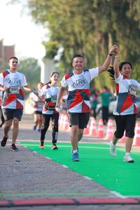 BIB: 743, 7091
                            <button type="button" onclick="openModal(6502266)" class="btn btn-primary btn-sm float-right btn-popup" data-toggle="modal" data-target=".modal-high-quality">
                        <i class="fas fa-shopping-cart"></i> Add to Cart
                    </button>
                                            <button type="button" onclick="isThisMe(6502266, true)" class="btn btn-success btn-sm float-right btn-popup btn-isme hidden" data-toggle="tooltip" data-placement="bottom" title="นี่คือรูปของคุณใช่ไหม คลิกที่นี่เพื่อเอาเข้าอัลบั้ม">
                        <i class="fas fa-plus"></i> Add to album
                    </button>
                    <button type="button" onclick="isThisMe(6502266, false)" class="btn btn-warning btn-sm float-right btn-popup btn-isnotme hidden">
                        <i class="fas fa-ban"></i> Remove from album
                    </button>