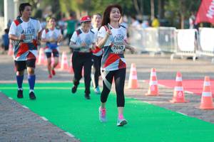 BIB: 0261, 7847
                            <button type="button" onclick="openModal(6502093)" class="btn btn-primary btn-sm float-right btn-popup" data-toggle="modal" data-target=".modal-high-quality">
                        <i class="fas fa-shopping-cart"></i> Add to Cart
                    </button>
                                            <button type="button" onclick="isThisMe(6502093, true)" class="btn btn-success btn-sm float-right btn-popup btn-isme hidden" data-toggle="tooltip" data-placement="bottom" title="นี่คือรูปของคุณใช่ไหม คลิกที่นี่เพื่อเอาเข้าอัลบั้ม">
                        <i class="fas fa-plus"></i> Add to album
                    </button>
                    <button type="button" onclick="isThisMe(6502093, false)" class="btn btn-warning btn-sm float-right btn-popup btn-isnotme hidden">
                        <i class="fas fa-ban"></i> Remove from album
                    </button>