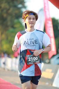 BIB: 2100, 128
                            <button type="button" onclick="openModal(6499342)" class="btn btn-primary btn-sm float-right btn-popup" data-toggle="modal" data-target=".modal-high-quality">
                        <i class="fas fa-shopping-cart"></i> Add to Cart
                    </button>
                                            <button type="button" onclick="isThisMe(6499342, true)" class="btn btn-success btn-sm float-right btn-popup btn-isme hidden" data-toggle="tooltip" data-placement="bottom" title="นี่คือรูปของคุณใช่ไหม คลิกที่นี่เพื่อเอาเข้าอัลบั้ม">
                        <i class="fas fa-plus"></i> Add to album
                    </button>
                    <button type="button" onclick="isThisMe(6499342, false)" class="btn btn-warning btn-sm float-right btn-popup btn-isnotme hidden">
                        <i class="fas fa-ban"></i> Remove from album
                    </button>