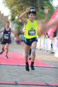 BIB: 3693
                            <button type="button" onclick="openModal(6498351)" class="btn btn-primary btn-sm float-right btn-popup" data-toggle="modal" data-target=".modal-high-quality">
                        <i class="fas fa-shopping-cart"></i> Add to Cart
                    </button>
                                            <button type="button" onclick="isThisMe(6498351, true)" class="btn btn-success btn-sm float-right btn-popup btn-isme hidden" data-toggle="tooltip" data-placement="bottom" title="นี่คือรูปของคุณใช่ไหม คลิกที่นี่เพื่อเอาเข้าอัลบั้ม">
                        <i class="fas fa-plus"></i> Add to album
                    </button>
                    <button type="button" onclick="isThisMe(6498351, false)" class="btn btn-warning btn-sm float-right btn-popup btn-isnotme hidden">
                        <i class="fas fa-ban"></i> Remove from album
                    </button>