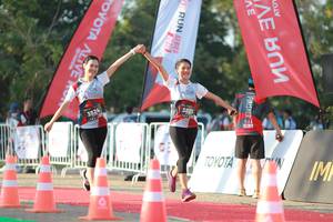 BIB: 3824
                            <button type="button" onclick="openModal(6504705)" class="btn btn-primary btn-sm float-right btn-popup" data-toggle="modal" data-target=".modal-high-quality">
                        <i class="fas fa-shopping-cart"></i> Add to Cart
                    </button>
                                            <button type="button" onclick="isThisMe(6504705, true)" class="btn btn-success btn-sm float-right btn-popup btn-isme hidden" data-toggle="tooltip" data-placement="bottom" title="นี่คือรูปของคุณใช่ไหม คลิกที่นี่เพื่อเอาเข้าอัลบั้ม">
                        <i class="fas fa-plus"></i> Add to album
                    </button>
                    <button type="button" onclick="isThisMe(6504705, false)" class="btn btn-warning btn-sm float-right btn-popup btn-isnotme hidden">
                        <i class="fas fa-ban"></i> Remove from album
                    </button>