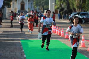 BIB: 7544
                            <button type="button" onclick="openModal(6505301)" class="btn btn-primary btn-sm float-right btn-popup" data-toggle="modal" data-target=".modal-high-quality">
                        <i class="fas fa-shopping-cart"></i> Add to Cart
                    </button>
                                            <button type="button" onclick="isThisMe(6505301, true)" class="btn btn-success btn-sm float-right btn-popup btn-isme hidden" data-toggle="tooltip" data-placement="bottom" title="นี่คือรูปของคุณใช่ไหม คลิกที่นี่เพื่อเอาเข้าอัลบั้ม">
                        <i class="fas fa-plus"></i> Add to album
                    </button>
                    <button type="button" onclick="isThisMe(6505301, false)" class="btn btn-warning btn-sm float-right btn-popup btn-isnotme hidden">
                        <i class="fas fa-ban"></i> Remove from album
                    </button>