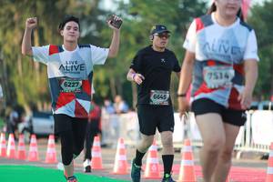 BIB: 7514, 6227, 6645
                            <button type="button" onclick="openModal(6500871)" class="btn btn-primary btn-sm float-right btn-popup" data-toggle="modal" data-target=".modal-high-quality">
                        <i class="fas fa-shopping-cart"></i> Add to Cart
                    </button>
                                            <button type="button" onclick="isThisMe(6500871, true)" class="btn btn-success btn-sm float-right btn-popup btn-isme hidden" data-toggle="tooltip" data-placement="bottom" title="นี่คือรูปของคุณใช่ไหม คลิกที่นี่เพื่อเอาเข้าอัลบั้ม">
                        <i class="fas fa-plus"></i> Add to album
                    </button>
                    <button type="button" onclick="isThisMe(6500871, false)" class="btn btn-warning btn-sm float-right btn-popup btn-isnotme hidden">
                        <i class="fas fa-ban"></i> Remove from album
                    </button>