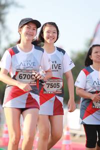 BIB: 6700, 7505
                            <button type="button" onclick="openModal(6504372)" class="btn btn-primary btn-sm float-right btn-popup" data-toggle="modal" data-target=".modal-high-quality">
                        <i class="fas fa-shopping-cart"></i> Add to Cart
                    </button>
                                            <button type="button" onclick="isThisMe(6504372, true)" class="btn btn-success btn-sm float-right btn-popup btn-isme hidden" data-toggle="tooltip" data-placement="bottom" title="นี่คือรูปของคุณใช่ไหม คลิกที่นี่เพื่อเอาเข้าอัลบั้ม">
                        <i class="fas fa-plus"></i> Add to album
                    </button>
                    <button type="button" onclick="isThisMe(6504372, false)" class="btn btn-warning btn-sm float-right btn-popup btn-isnotme hidden">
                        <i class="fas fa-ban"></i> Remove from album
                    </button>