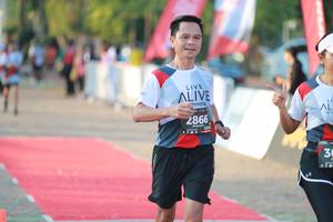 BIB: 2866
                            <button type="button" onclick="openModal(6500028)" class="btn btn-primary btn-sm float-right btn-popup" data-toggle="modal" data-target=".modal-high-quality">
                        <i class="fas fa-shopping-cart"></i> Add to Cart
                    </button>
                                            <button type="button" onclick="isThisMe(6500028, true)" class="btn btn-success btn-sm float-right btn-popup btn-isme hidden" data-toggle="tooltip" data-placement="bottom" title="นี่คือรูปของคุณใช่ไหม คลิกที่นี่เพื่อเอาเข้าอัลบั้ม">
                        <i class="fas fa-plus"></i> Add to album
                    </button>
                    <button type="button" onclick="isThisMe(6500028, false)" class="btn btn-warning btn-sm float-right btn-popup btn-isnotme hidden">
                        <i class="fas fa-ban"></i> Remove from album
                    </button>