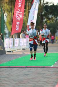 BIB: 7707
                            <button type="button" onclick="openModal(6499093)" class="btn btn-primary btn-sm float-right btn-popup" data-toggle="modal" data-target=".modal-high-quality">
                        <i class="fas fa-shopping-cart"></i> Add to Cart
                    </button>
                                            <button type="button" onclick="isThisMe(6499093, true)" class="btn btn-success btn-sm float-right btn-popup btn-isme hidden" data-toggle="tooltip" data-placement="bottom" title="นี่คือรูปของคุณใช่ไหม คลิกที่นี่เพื่อเอาเข้าอัลบั้ม">
                        <i class="fas fa-plus"></i> Add to album
                    </button>
                    <button type="button" onclick="isThisMe(6499093, false)" class="btn btn-warning btn-sm float-right btn-popup btn-isnotme hidden">
                        <i class="fas fa-ban"></i> Remove from album
                    </button>