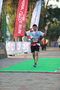 BIB: 7062
                            <button type="button" onclick="openModal(6499277)" class="btn btn-primary btn-sm float-right btn-popup" data-toggle="modal" data-target=".modal-high-quality">
                        <i class="fas fa-shopping-cart"></i> Add to Cart
                    </button>
                                            <button type="button" onclick="isThisMe(6499277, true)" class="btn btn-success btn-sm float-right btn-popup btn-isme hidden" data-toggle="tooltip" data-placement="bottom" title="นี่คือรูปของคุณใช่ไหม คลิกที่นี่เพื่อเอาเข้าอัลบั้ม">
                        <i class="fas fa-plus"></i> Add to album
                    </button>
                    <button type="button" onclick="isThisMe(6499277, false)" class="btn btn-warning btn-sm float-right btn-popup btn-isnotme hidden">
                        <i class="fas fa-ban"></i> Remove from album
                    </button>