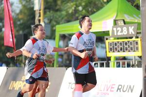 BIB: 128, 2022, 295
                            <button type="button" onclick="openModal(6504277)" class="btn btn-primary btn-sm float-right btn-popup" data-toggle="modal" data-target=".modal-high-quality">
                        <i class="fas fa-shopping-cart"></i> Add to Cart
                    </button>
                                            <button type="button" onclick="isThisMe(6504277, true)" class="btn btn-success btn-sm float-right btn-popup btn-isme hidden" data-toggle="tooltip" data-placement="bottom" title="นี่คือรูปของคุณใช่ไหม คลิกที่นี่เพื่อเอาเข้าอัลบั้ม">
                        <i class="fas fa-plus"></i> Add to album
                    </button>
                    <button type="button" onclick="isThisMe(6504277, false)" class="btn btn-warning btn-sm float-right btn-popup btn-isnotme hidden">
                        <i class="fas fa-ban"></i> Remove from album
                    </button>