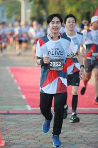 BIB: 2052, 128
                            <button type="button" onclick="openModal(6500120)" class="btn btn-primary btn-sm float-right btn-popup" data-toggle="modal" data-target=".modal-high-quality">
                        <i class="fas fa-shopping-cart"></i> Add to Cart
                    </button>
                                            <button type="button" onclick="isThisMe(6500120, true)" class="btn btn-success btn-sm float-right btn-popup btn-isme hidden" data-toggle="tooltip" data-placement="bottom" title="นี่คือรูปของคุณใช่ไหม คลิกที่นี่เพื่อเอาเข้าอัลบั้ม">
                        <i class="fas fa-plus"></i> Add to album
                    </button>
                    <button type="button" onclick="isThisMe(6500120, false)" class="btn btn-warning btn-sm float-right btn-popup btn-isnotme hidden">
                        <i class="fas fa-ban"></i> Remove from album
                    </button>