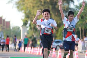 BIB: 7670, 7697
                            <button type="button" onclick="openModal(6500940)" class="btn btn-primary btn-sm float-right btn-popup" data-toggle="modal" data-target=".modal-high-quality">
                        <i class="fas fa-shopping-cart"></i> Add to Cart
                    </button>
                                            <button type="button" onclick="isThisMe(6500940, true)" class="btn btn-success btn-sm float-right btn-popup btn-isme hidden" data-toggle="tooltip" data-placement="bottom" title="นี่คือรูปของคุณใช่ไหม คลิกที่นี่เพื่อเอาเข้าอัลบั้ม">
                        <i class="fas fa-plus"></i> Add to album
                    </button>
                    <button type="button" onclick="isThisMe(6500940, false)" class="btn btn-warning btn-sm float-right btn-popup btn-isnotme hidden">
                        <i class="fas fa-ban"></i> Remove from album
                    </button>