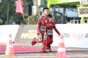 BIB: 8001, 8005
                            <button type="button" onclick="openModal(6503229)" class="btn btn-primary btn-sm float-right btn-popup" data-toggle="modal" data-target=".modal-high-quality">
                        <i class="fas fa-shopping-cart"></i> Add to Cart
                    </button>
                                            <button type="button" onclick="isThisMe(6503229, true)" class="btn btn-success btn-sm float-right btn-popup btn-isme hidden" data-toggle="tooltip" data-placement="bottom" title="นี่คือรูปของคุณใช่ไหม คลิกที่นี่เพื่อเอาเข้าอัลบั้ม">
                        <i class="fas fa-plus"></i> Add to album
                    </button>
                    <button type="button" onclick="isThisMe(6503229, false)" class="btn btn-warning btn-sm float-right btn-popup btn-isnotme hidden">
                        <i class="fas fa-ban"></i> Remove from album
                    </button>