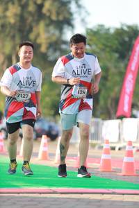 BIB: 124, 7127
                            <button type="button" onclick="openModal(6503853)" class="btn btn-primary btn-sm float-right btn-popup" data-toggle="modal" data-target=".modal-high-quality">
                        <i class="fas fa-shopping-cart"></i> Add to Cart
                    </button>
                                            <button type="button" onclick="isThisMe(6503853, true)" class="btn btn-success btn-sm float-right btn-popup btn-isme hidden" data-toggle="tooltip" data-placement="bottom" title="นี่คือรูปของคุณใช่ไหม คลิกที่นี่เพื่อเอาเข้าอัลบั้ม">
                        <i class="fas fa-plus"></i> Add to album
                    </button>
                    <button type="button" onclick="isThisMe(6503853, false)" class="btn btn-warning btn-sm float-right btn-popup btn-isnotme hidden">
                        <i class="fas fa-ban"></i> Remove from album
                    </button>