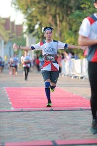 BIB: 3694
                            <button type="button" onclick="openModal(6499696)" class="btn btn-primary btn-sm float-right btn-popup" data-toggle="modal" data-target=".modal-high-quality">
                        <i class="fas fa-shopping-cart"></i> Add to Cart
                    </button>
                                            <button type="button" onclick="isThisMe(6499696, true)" class="btn btn-success btn-sm float-right btn-popup btn-isme hidden" data-toggle="tooltip" data-placement="bottom" title="นี่คือรูปของคุณใช่ไหม คลิกที่นี่เพื่อเอาเข้าอัลบั้ม">
                        <i class="fas fa-plus"></i> Add to album
                    </button>
                    <button type="button" onclick="isThisMe(6499696, false)" class="btn btn-warning btn-sm float-right btn-popup btn-isnotme hidden">
                        <i class="fas fa-ban"></i> Remove from album
                    </button>