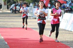 BIB: 3137
                            <button type="button" onclick="openModal(6505156)" class="btn btn-primary btn-sm float-right btn-popup" data-toggle="modal" data-target=".modal-high-quality">
                        <i class="fas fa-shopping-cart"></i> Add to Cart
                    </button>
                                            <button type="button" onclick="isThisMe(6505156, true)" class="btn btn-success btn-sm float-right btn-popup btn-isme hidden" data-toggle="tooltip" data-placement="bottom" title="นี่คือรูปของคุณใช่ไหม คลิกที่นี่เพื่อเอาเข้าอัลบั้ม">
                        <i class="fas fa-plus"></i> Add to album
                    </button>
                    <button type="button" onclick="isThisMe(6505156, false)" class="btn btn-warning btn-sm float-right btn-popup btn-isnotme hidden">
                        <i class="fas fa-ban"></i> Remove from album
                    </button>