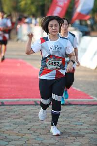 BIB: 6352
                            <button type="button" onclick="openModal(6500434)" class="btn btn-primary btn-sm float-right btn-popup" data-toggle="modal" data-target=".modal-high-quality">
                        <i class="fas fa-shopping-cart"></i> Add to Cart
                    </button>
                                            <button type="button" onclick="isThisMe(6500434, true)" class="btn btn-success btn-sm float-right btn-popup btn-isme hidden" data-toggle="tooltip" data-placement="bottom" title="นี่คือรูปของคุณใช่ไหม คลิกที่นี่เพื่อเอาเข้าอัลบั้ม">
                        <i class="fas fa-plus"></i> Add to album
                    </button>
                    <button type="button" onclick="isThisMe(6500434, false)" class="btn btn-warning btn-sm float-right btn-popup btn-isnotme hidden">
                        <i class="fas fa-ban"></i> Remove from album
                    </button>