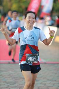 BIB: 3850, 128
                            <button type="button" onclick="openModal(6493595)" class="btn btn-primary btn-sm float-right btn-popup" data-toggle="modal" data-target=".modal-high-quality">
                        <i class="fas fa-shopping-cart"></i> Add to Cart
                    </button>
                                            <button type="button" onclick="isThisMe(6493595, true)" class="btn btn-success btn-sm float-right btn-popup btn-isme hidden" data-toggle="tooltip" data-placement="bottom" title="นี่คือรูปของคุณใช่ไหม คลิกที่นี่เพื่อเอาเข้าอัลบั้ม">
                        <i class="fas fa-plus"></i> Add to album
                    </button>
                    <button type="button" onclick="isThisMe(6493595, false)" class="btn btn-warning btn-sm float-right btn-popup btn-isnotme hidden">
                        <i class="fas fa-ban"></i> Remove from album
                    </button>