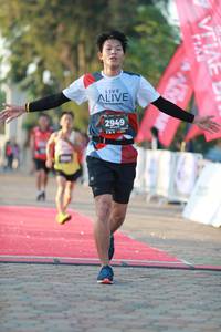 BIB: 2949
                            <button type="button" onclick="openModal(6499524)" class="btn btn-primary btn-sm float-right btn-popup" data-toggle="modal" data-target=".modal-high-quality">
                        <i class="fas fa-shopping-cart"></i> Add to Cart
                    </button>
                                            <button type="button" onclick="isThisMe(6499524, true)" class="btn btn-success btn-sm float-right btn-popup btn-isme hidden" data-toggle="tooltip" data-placement="bottom" title="นี่คือรูปของคุณใช่ไหม คลิกที่นี่เพื่อเอาเข้าอัลบั้ม">
                        <i class="fas fa-plus"></i> Add to album
                    </button>
                    <button type="button" onclick="isThisMe(6499524, false)" class="btn btn-warning btn-sm float-right btn-popup btn-isnotme hidden">
                        <i class="fas fa-ban"></i> Remove from album
                    </button>