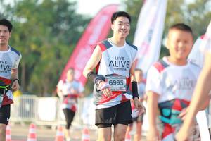 BIB: 6995
                            <button type="button" onclick="openModal(6502695)" class="btn btn-primary btn-sm float-right btn-popup" data-toggle="modal" data-target=".modal-high-quality">
                        <i class="fas fa-shopping-cart"></i> Add to Cart
                    </button>
                                            <button type="button" onclick="isThisMe(6502695, true)" class="btn btn-success btn-sm float-right btn-popup btn-isme hidden" data-toggle="tooltip" data-placement="bottom" title="นี่คือรูปของคุณใช่ไหม คลิกที่นี่เพื่อเอาเข้าอัลบั้ม">
                        <i class="fas fa-plus"></i> Add to album
                    </button>
                    <button type="button" onclick="isThisMe(6502695, false)" class="btn btn-warning btn-sm float-right btn-popup btn-isnotme hidden">
                        <i class="fas fa-ban"></i> Remove from album
                    </button>