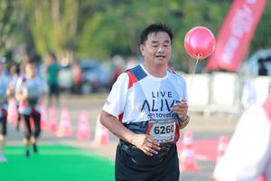 BIB: 6260
                            <button type="button" onclick="openModal(6502014)" class="btn btn-primary btn-sm float-right btn-popup" data-toggle="modal" data-target=".modal-high-quality">
                        <i class="fas fa-shopping-cart"></i> Add to Cart
                    </button>
                                            <button type="button" onclick="isThisMe(6502014, true)" class="btn btn-success btn-sm float-right btn-popup btn-isme hidden" data-toggle="tooltip" data-placement="bottom" title="นี่คือรูปของคุณใช่ไหม คลิกที่นี่เพื่อเอาเข้าอัลบั้ม">
                        <i class="fas fa-plus"></i> Add to album
                    </button>
                    <button type="button" onclick="isThisMe(6502014, false)" class="btn btn-warning btn-sm float-right btn-popup btn-isnotme hidden">
                        <i class="fas fa-ban"></i> Remove from album
                    </button>