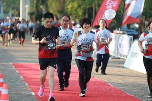 BIB: 2817, 7482
                            <button type="button" onclick="openModal(6500181)" class="btn btn-primary btn-sm float-right btn-popup" data-toggle="modal" data-target=".modal-high-quality">
                        <i class="fas fa-shopping-cart"></i> Add to Cart
                    </button>
                                            <button type="button" onclick="isThisMe(6500181, true)" class="btn btn-success btn-sm float-right btn-popup btn-isme hidden" data-toggle="tooltip" data-placement="bottom" title="นี่คือรูปของคุณใช่ไหม คลิกที่นี่เพื่อเอาเข้าอัลบั้ม">
                        <i class="fas fa-plus"></i> Add to album
                    </button>
                    <button type="button" onclick="isThisMe(6500181, false)" class="btn btn-warning btn-sm float-right btn-popup btn-isnotme hidden">
                        <i class="fas fa-ban"></i> Remove from album
                    </button>