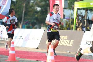 BIB: 2911, 2131
                            <button type="button" onclick="openModal(6502367)" class="btn btn-primary btn-sm float-right btn-popup" data-toggle="modal" data-target=".modal-high-quality">
                        <i class="fas fa-shopping-cart"></i> Add to Cart
                    </button>
                                            <button type="button" onclick="isThisMe(6502367, true)" class="btn btn-success btn-sm float-right btn-popup btn-isme hidden" data-toggle="tooltip" data-placement="bottom" title="นี่คือรูปของคุณใช่ไหม คลิกที่นี่เพื่อเอาเข้าอัลบั้ม">
                        <i class="fas fa-plus"></i> Add to album
                    </button>
                    <button type="button" onclick="isThisMe(6502367, false)" class="btn btn-warning btn-sm float-right btn-popup btn-isnotme hidden">
                        <i class="fas fa-ban"></i> Remove from album
                    </button>