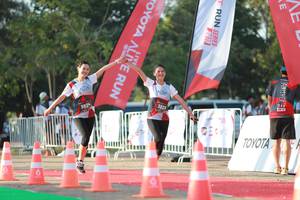 BIB: 3824, 919
                            <button type="button" onclick="openModal(6504706)" class="btn btn-primary btn-sm float-right btn-popup" data-toggle="modal" data-target=".modal-high-quality">
                        <i class="fas fa-shopping-cart"></i> Add to Cart
                    </button>
                                            <button type="button" onclick="isThisMe(6504706, true)" class="btn btn-success btn-sm float-right btn-popup btn-isme hidden" data-toggle="tooltip" data-placement="bottom" title="นี่คือรูปของคุณใช่ไหม คลิกที่นี่เพื่อเอาเข้าอัลบั้ม">
                        <i class="fas fa-plus"></i> Add to album
                    </button>
                    <button type="button" onclick="isThisMe(6504706, false)" class="btn btn-warning btn-sm float-right btn-popup btn-isnotme hidden">
                        <i class="fas fa-ban"></i> Remove from album
                    </button>