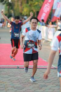 BIB: 307, 3628
                            <button type="button" onclick="openModal(6493590)" class="btn btn-primary btn-sm float-right btn-popup" data-toggle="modal" data-target=".modal-high-quality">
                        <i class="fas fa-shopping-cart"></i> Add to Cart
                    </button>
                                            <button type="button" onclick="isThisMe(6493590, true)" class="btn btn-success btn-sm float-right btn-popup btn-isme hidden" data-toggle="tooltip" data-placement="bottom" title="นี่คือรูปของคุณใช่ไหม คลิกที่นี่เพื่อเอาเข้าอัลบั้ม">
                        <i class="fas fa-plus"></i> Add to album
                    </button>
                    <button type="button" onclick="isThisMe(6493590, false)" class="btn btn-warning btn-sm float-right btn-popup btn-isnotme hidden">
                        <i class="fas fa-ban"></i> Remove from album
                    </button>