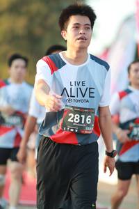 BIB: 2816, 128
                            <button type="button" onclick="openModal(6498475)" class="btn btn-primary btn-sm float-right btn-popup" data-toggle="modal" data-target=".modal-high-quality">
                        <i class="fas fa-shopping-cart"></i> Add to Cart
                    </button>
                                            <button type="button" onclick="isThisMe(6498475, true)" class="btn btn-success btn-sm float-right btn-popup btn-isme hidden" data-toggle="tooltip" data-placement="bottom" title="นี่คือรูปของคุณใช่ไหม คลิกที่นี่เพื่อเอาเข้าอัลบั้ม">
                        <i class="fas fa-plus"></i> Add to album
                    </button>
                    <button type="button" onclick="isThisMe(6498475, false)" class="btn btn-warning btn-sm float-right btn-popup btn-isnotme hidden">
                        <i class="fas fa-ban"></i> Remove from album
                    </button>