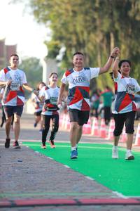 BIB: 7481, 7091, 726
                            <button type="button" onclick="openModal(6502267)" class="btn btn-primary btn-sm float-right btn-popup" data-toggle="modal" data-target=".modal-high-quality">
                        <i class="fas fa-shopping-cart"></i> Add to Cart
                    </button>
                                            <button type="button" onclick="isThisMe(6502267, true)" class="btn btn-success btn-sm float-right btn-popup btn-isme hidden" data-toggle="tooltip" data-placement="bottom" title="นี่คือรูปของคุณใช่ไหม คลิกที่นี่เพื่อเอาเข้าอัลบั้ม">
                        <i class="fas fa-plus"></i> Add to album
                    </button>
                    <button type="button" onclick="isThisMe(6502267, false)" class="btn btn-warning btn-sm float-right btn-popup btn-isnotme hidden">
                        <i class="fas fa-ban"></i> Remove from album
                    </button>