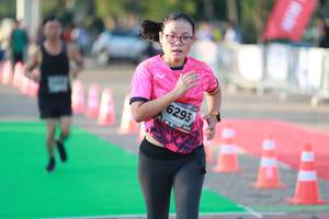 BIB: 6293
                            <button type="button" onclick="openModal(6500692)" class="btn btn-primary btn-sm float-right btn-popup" data-toggle="modal" data-target=".modal-high-quality">
                        <i class="fas fa-shopping-cart"></i> Add to Cart
                    </button>
                                            <button type="button" onclick="isThisMe(6500692, true)" class="btn btn-success btn-sm float-right btn-popup btn-isme hidden" data-toggle="tooltip" data-placement="bottom" title="นี่คือรูปของคุณใช่ไหม คลิกที่นี่เพื่อเอาเข้าอัลบั้ม">
                        <i class="fas fa-plus"></i> Add to album
                    </button>
                    <button type="button" onclick="isThisMe(6500692, false)" class="btn btn-warning btn-sm float-right btn-popup btn-isnotme hidden">
                        <i class="fas fa-ban"></i> Remove from album
                    </button>