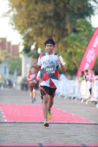 BIB: 2043
                            <button type="button" onclick="openModal(6493338)" class="btn btn-primary btn-sm float-right btn-popup" data-toggle="modal" data-target=".modal-high-quality">
                        <i class="fas fa-shopping-cart"></i> Add to Cart
                    </button>
                                            <button type="button" onclick="isThisMe(6493338, true)" class="btn btn-success btn-sm float-right btn-popup btn-isme hidden" data-toggle="tooltip" data-placement="bottom" title="นี่คือรูปของคุณใช่ไหม คลิกที่นี่เพื่อเอาเข้าอัลบั้ม">
                        <i class="fas fa-plus"></i> Add to album
                    </button>
                    <button type="button" onclick="isThisMe(6493338, false)" class="btn btn-warning btn-sm float-right btn-popup btn-isnotme hidden">
                        <i class="fas fa-ban"></i> Remove from album
                    </button>