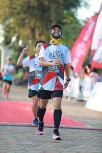 BIB: 5502
                            <button type="button" onclick="openModal(6498540)" class="btn btn-primary btn-sm float-right btn-popup" data-toggle="modal" data-target=".modal-high-quality">
                        <i class="fas fa-shopping-cart"></i> Add to Cart
                    </button>
                                            <button type="button" onclick="isThisMe(6498540, true)" class="btn btn-success btn-sm float-right btn-popup btn-isme hidden" data-toggle="tooltip" data-placement="bottom" title="นี่คือรูปของคุณใช่ไหม คลิกที่นี่เพื่อเอาเข้าอัลบั้ม">
                        <i class="fas fa-plus"></i> Add to album
                    </button>
                    <button type="button" onclick="isThisMe(6498540, false)" class="btn btn-warning btn-sm float-right btn-popup btn-isnotme hidden">
                        <i class="fas fa-ban"></i> Remove from album
                    </button>