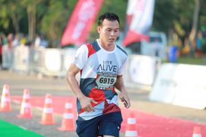 BIB: 6919
                            <button type="button" onclick="openModal(6500678)" class="btn btn-primary btn-sm float-right btn-popup" data-toggle="modal" data-target=".modal-high-quality">
                        <i class="fas fa-shopping-cart"></i> Add to Cart
                    </button>
                                            <button type="button" onclick="isThisMe(6500678, true)" class="btn btn-success btn-sm float-right btn-popup btn-isme hidden" data-toggle="tooltip" data-placement="bottom" title="นี่คือรูปของคุณใช่ไหม คลิกที่นี่เพื่อเอาเข้าอัลบั้ม">
                        <i class="fas fa-plus"></i> Add to album
                    </button>
                    <button type="button" onclick="isThisMe(6500678, false)" class="btn btn-warning btn-sm float-right btn-popup btn-isnotme hidden">
                        <i class="fas fa-ban"></i> Remove from album
                    </button>