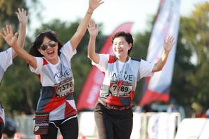 BIB: 1376, 0000000
                            <button type="button" onclick="openModal(6504797)" class="btn btn-primary btn-sm float-right btn-popup" data-toggle="modal" data-target=".modal-high-quality">
                        <i class="fas fa-shopping-cart"></i> Add to Cart
                    </button>
                                            <button type="button" onclick="isThisMe(6504797, true)" class="btn btn-success btn-sm float-right btn-popup btn-isme hidden" data-toggle="tooltip" data-placement="bottom" title="นี่คือรูปของคุณใช่ไหม คลิกที่นี่เพื่อเอาเข้าอัลบั้ม">
                        <i class="fas fa-plus"></i> Add to album
                    </button>
                    <button type="button" onclick="isThisMe(6504797, false)" class="btn btn-warning btn-sm float-right btn-popup btn-isnotme hidden">
                        <i class="fas fa-ban"></i> Remove from album
                    </button>