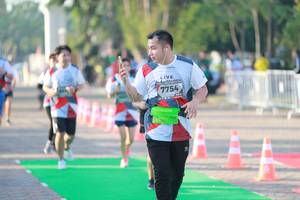 BIB: 7754
                            <button type="button" onclick="openModal(6502720)" class="btn btn-primary btn-sm float-right btn-popup" data-toggle="modal" data-target=".modal-high-quality">
                        <i class="fas fa-shopping-cart"></i> Add to Cart
                    </button>
                                            <button type="button" onclick="isThisMe(6502720, true)" class="btn btn-success btn-sm float-right btn-popup btn-isme hidden" data-toggle="tooltip" data-placement="bottom" title="นี่คือรูปของคุณใช่ไหม คลิกที่นี่เพื่อเอาเข้าอัลบั้ม">
                        <i class="fas fa-plus"></i> Add to album
                    </button>
                    <button type="button" onclick="isThisMe(6502720, false)" class="btn btn-warning btn-sm float-right btn-popup btn-isnotme hidden">
                        <i class="fas fa-ban"></i> Remove from album
                    </button>