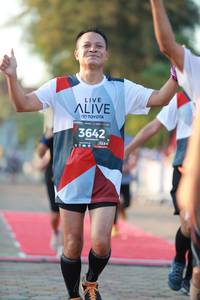 BIB: 3642, 128
                            <button type="button" onclick="openModal(6498876)" class="btn btn-primary btn-sm float-right btn-popup" data-toggle="modal" data-target=".modal-high-quality">
                        <i class="fas fa-shopping-cart"></i> Add to Cart
                    </button>
                                            <button type="button" onclick="isThisMe(6498876, true)" class="btn btn-success btn-sm float-right btn-popup btn-isme hidden" data-toggle="tooltip" data-placement="bottom" title="นี่คือรูปของคุณใช่ไหม คลิกที่นี่เพื่อเอาเข้าอัลบั้ม">
                        <i class="fas fa-plus"></i> Add to album
                    </button>
                    <button type="button" onclick="isThisMe(6498876, false)" class="btn btn-warning btn-sm float-right btn-popup btn-isnotme hidden">
                        <i class="fas fa-ban"></i> Remove from album
                    </button>